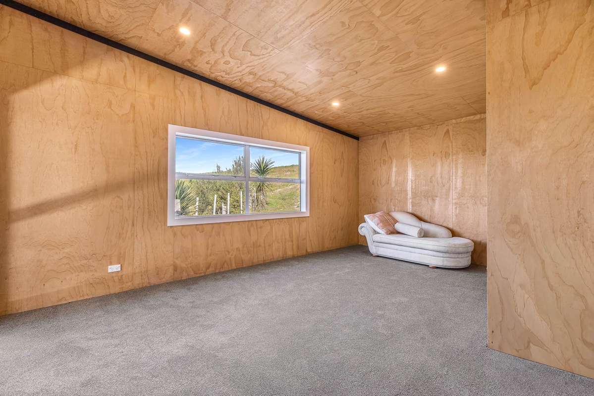 22 Brown Road_5