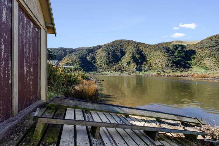 6 Estuary Street Makara_22