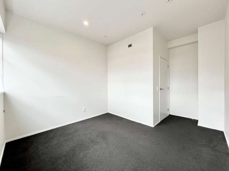  3B/163 Thorndon Quay Thorndon_15