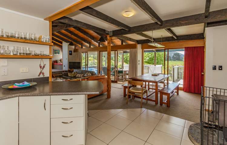 67 State Highway 49 Ohakune_3