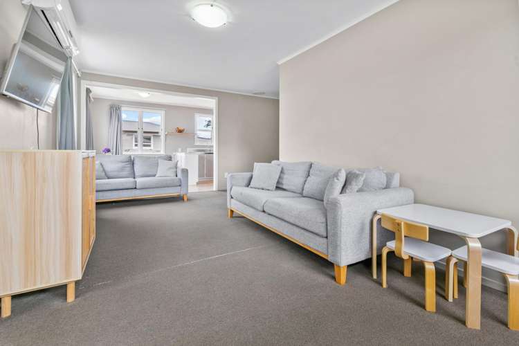 14 Riverpark Crescent Henderson_6