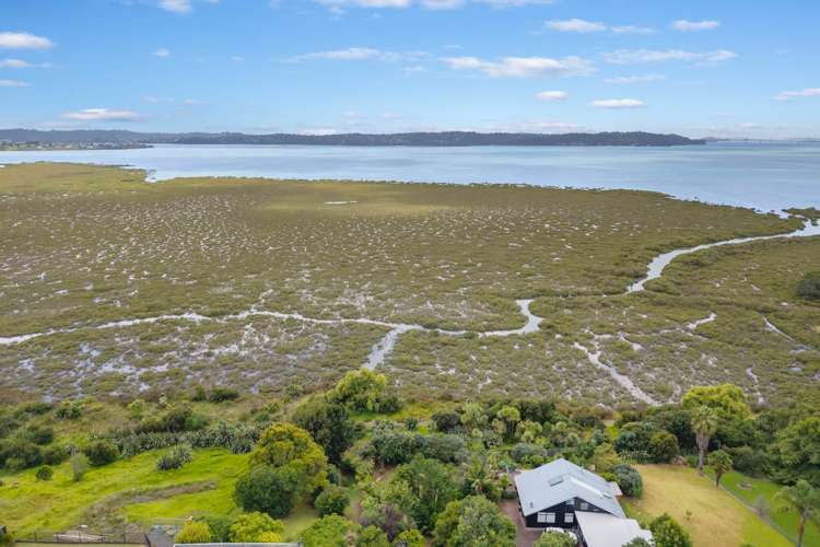 42 Rewarewa Road Te Atatu Peninsula_45