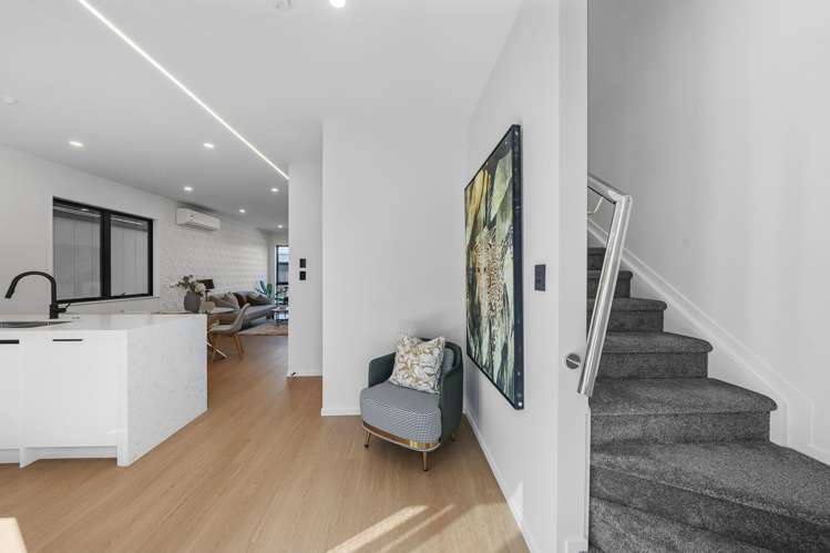 5/32 Bradbury Road Botany Downs_6