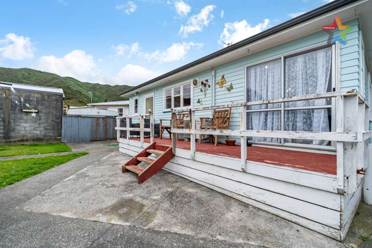 52 Russell Road Wainuiomata_15