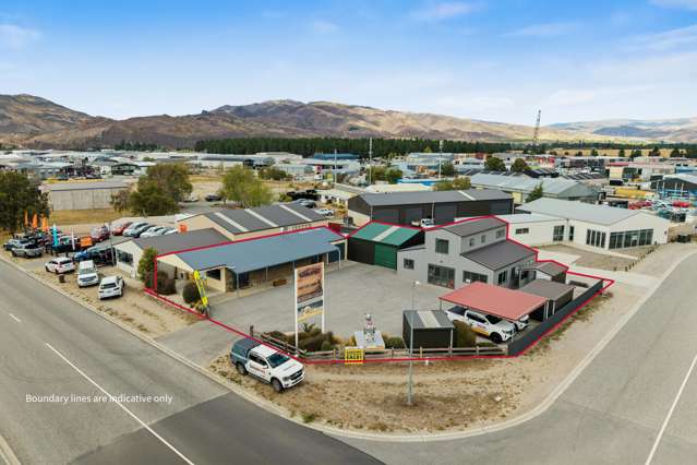 Prime Cromwell freehold - invest or occupy