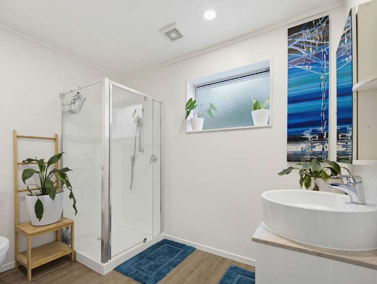 2/33F Springs Road Parakai Helensville_5