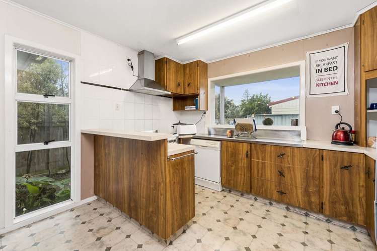 16 Richan Street Glenview_1