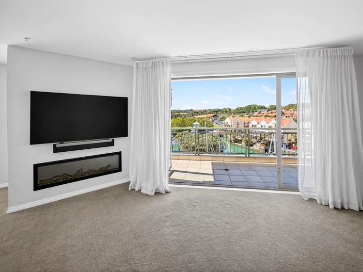 69 Waterside Crescent Gulf Harbour_21