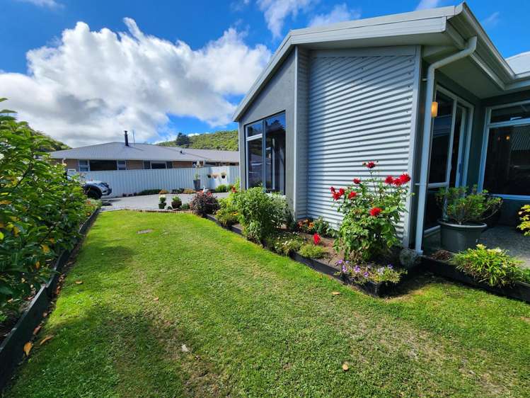 4 L A Place Greymouth_16