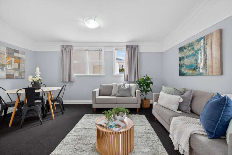 53 Awamutu Grove Waiwhetu_9