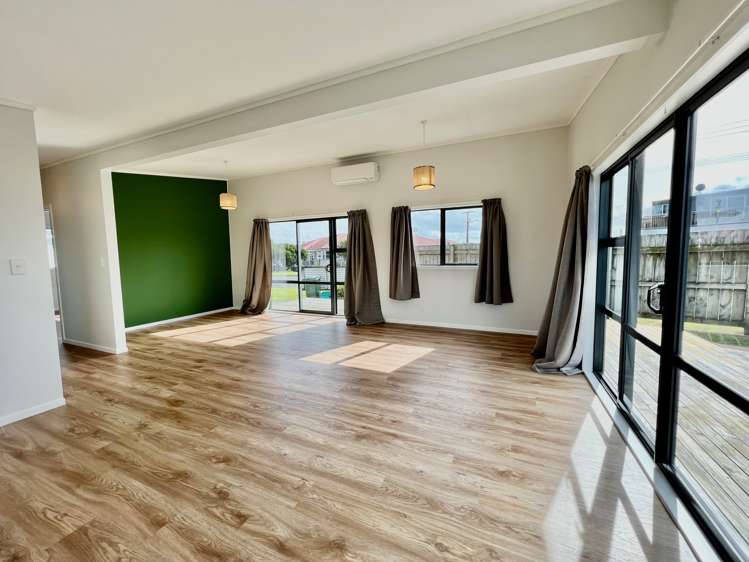 30 Manukau Road Raglan Town_5