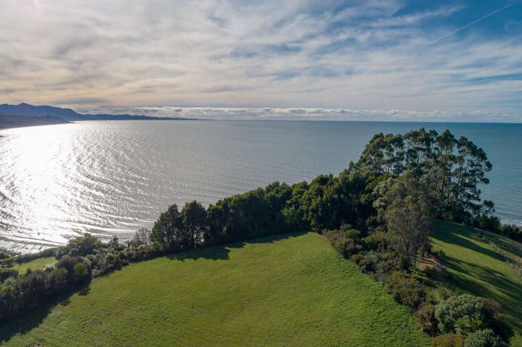 82 Lookout Road Parapara_5