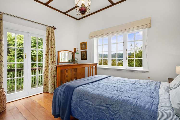 5 Coach Lane Belmont_10