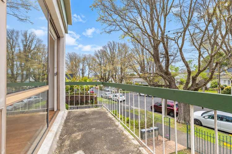 5/7 Inverary Avenue 1662_4