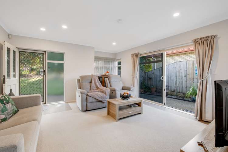 25 Chesterfield Way Orewa_6