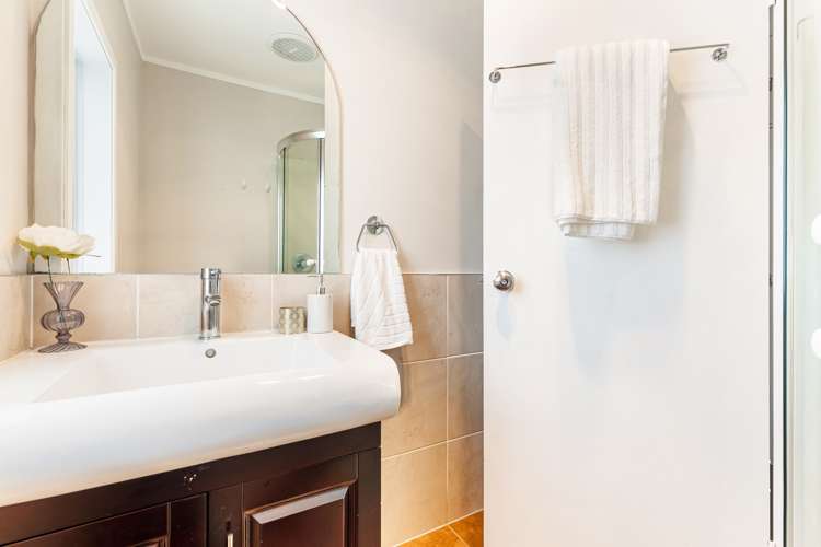 24 Northall Road New Lynn_11