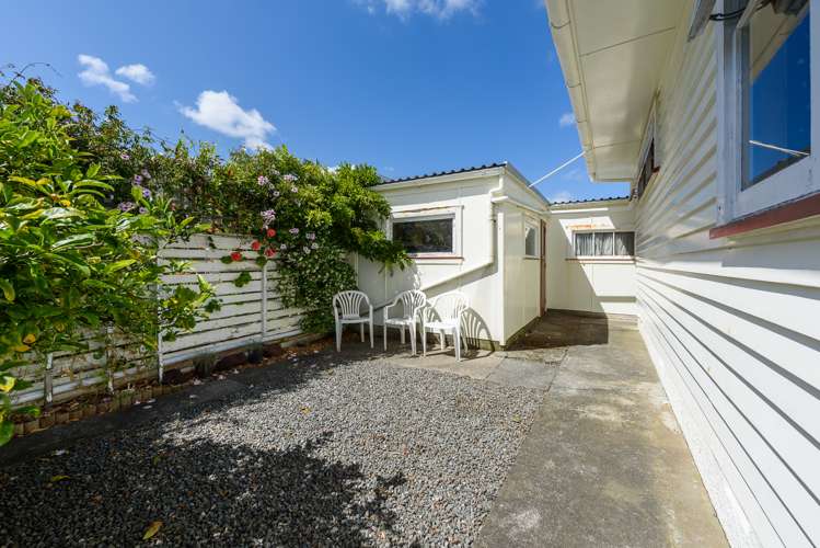 13 Brussels Street Miramar_12