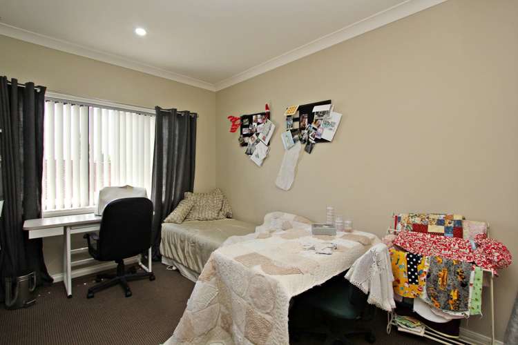 14 Portland Place Poraiti_12