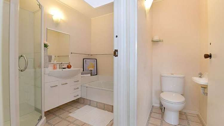 2/12 Ramsgate Terrace Mairangi Bay_9