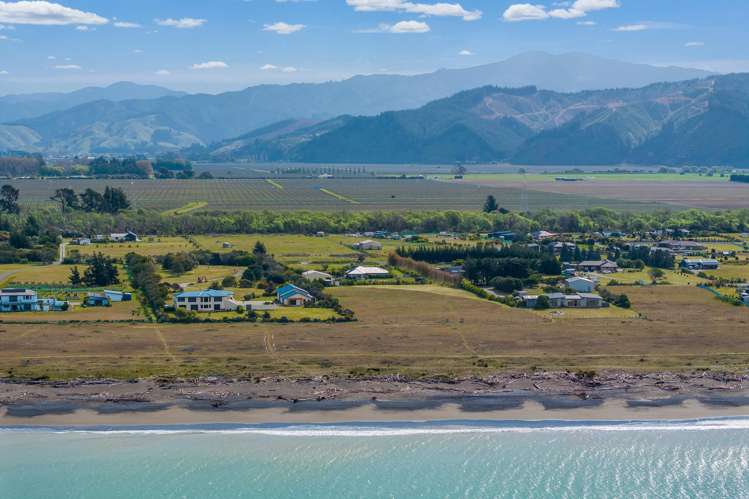 32 Hinepango Drive Rarangi_45