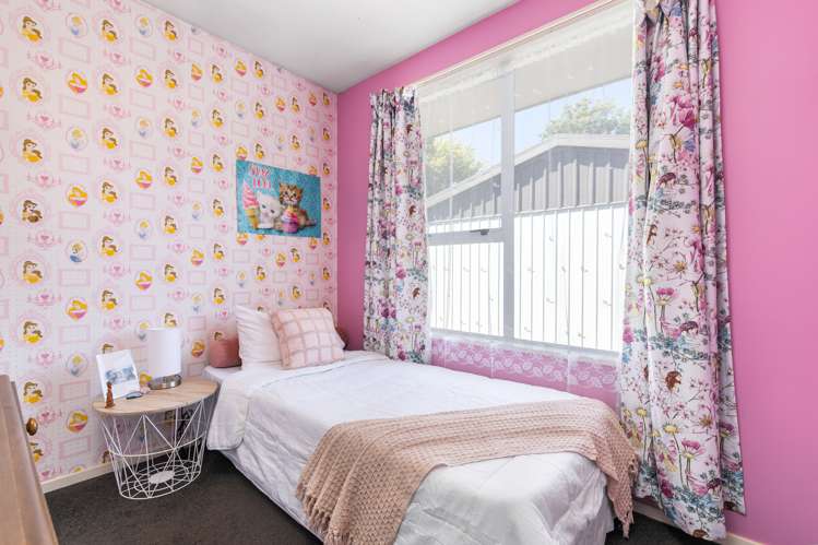 2/18 Dumfries Drive Hei Hei_12