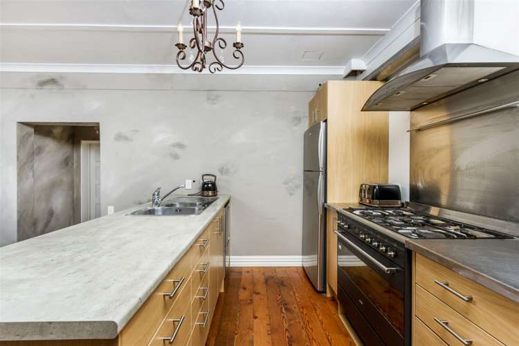 2/11a East Coast Road Milford_8