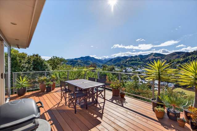 Stunning views, privacy and proximity
