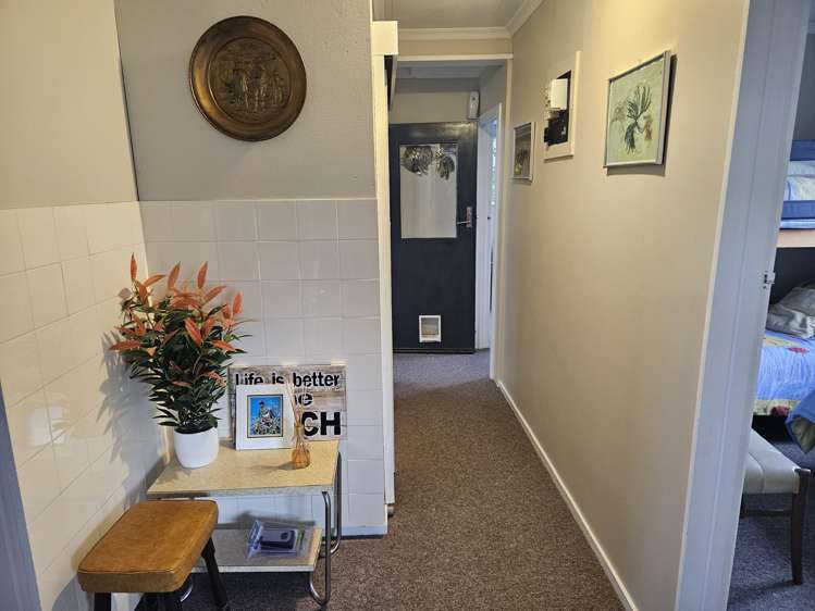 1 Ngaio Street Kaka Point_8