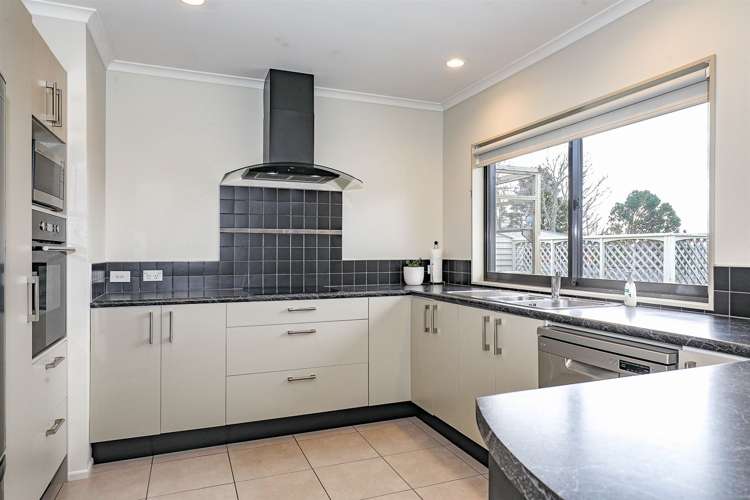 51 Youngs Road Papakura_2