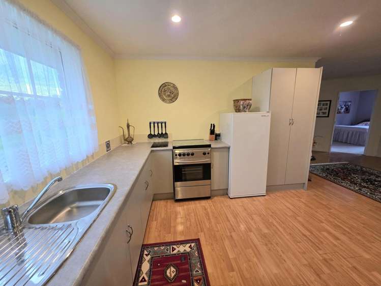 79 Maudes Road Deborah_11