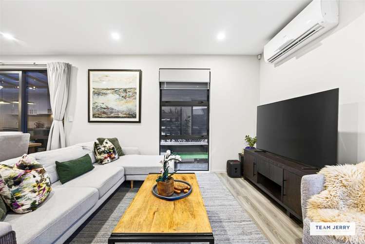 15 Te Aparangi Road_2