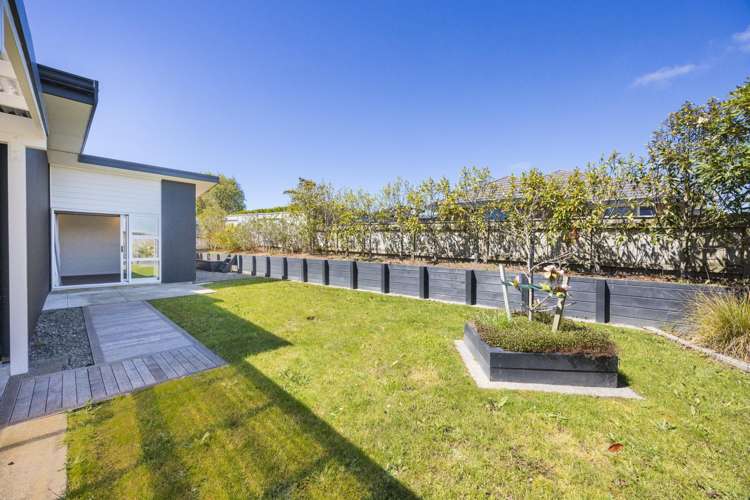 15 Monaco Grove Fitzherbert_22