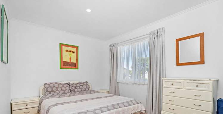 207a The Square Whangamata_7