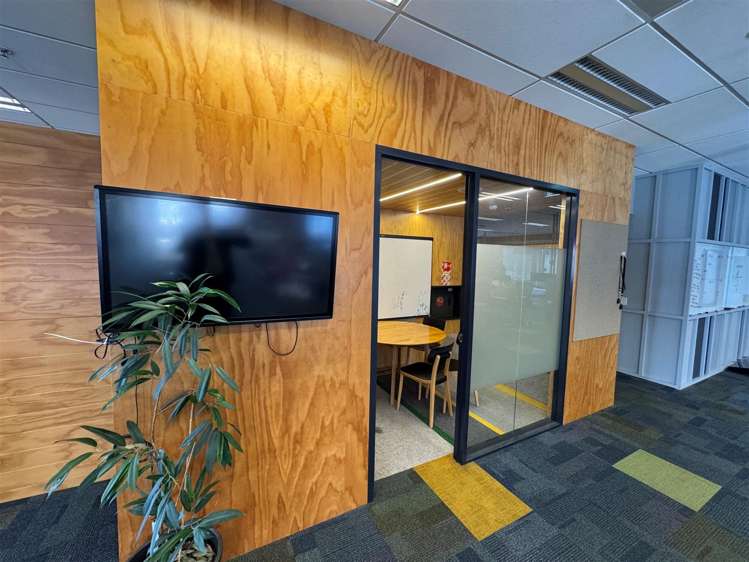 Part Level 3, 11 Cable Street Wellington Central_8