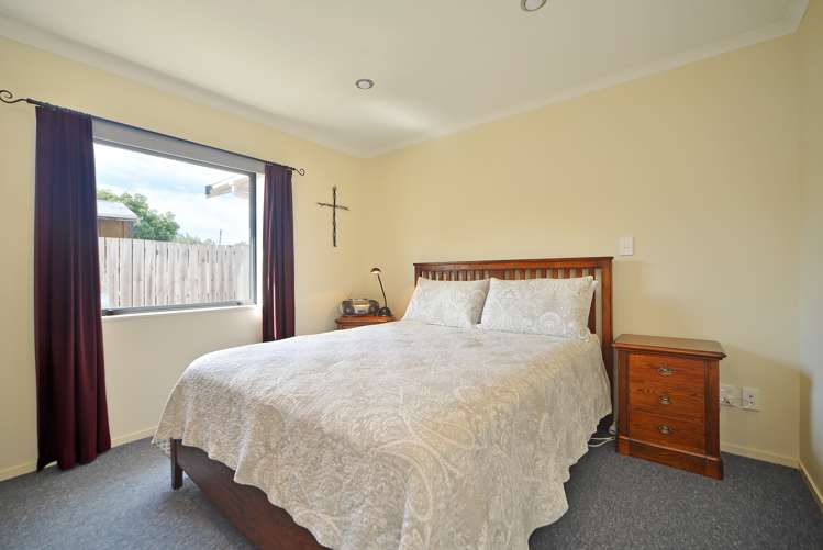 16 Charles Street Carterton_7