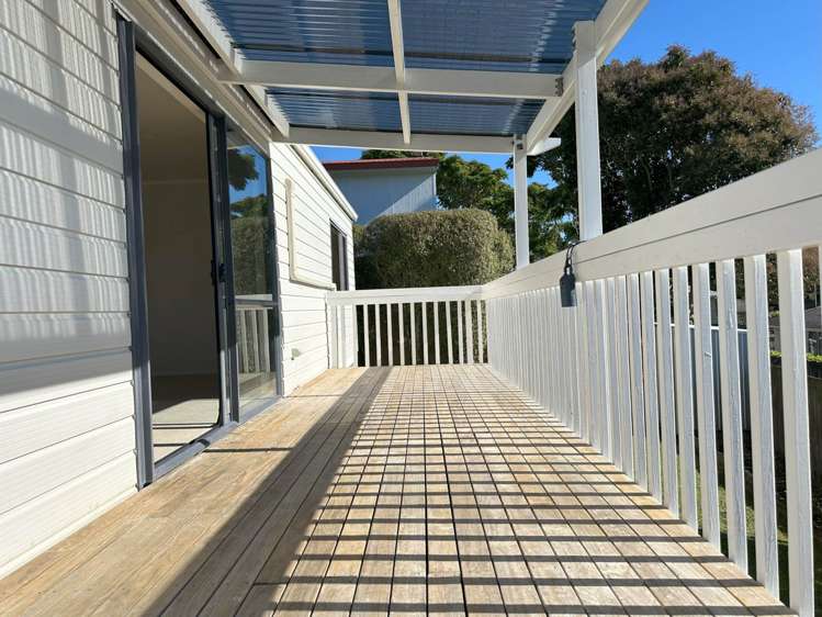 1/16 Maywood Crescent Glen Eden_12