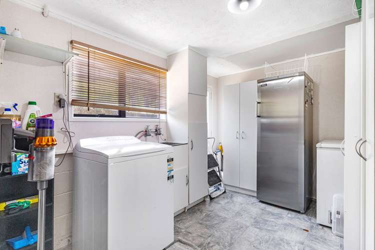 1 Bata Place Pomare_21