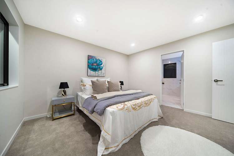 92 Godley Road Green Bay_17