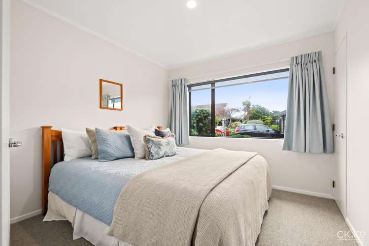 22/18 King Street Petone_12