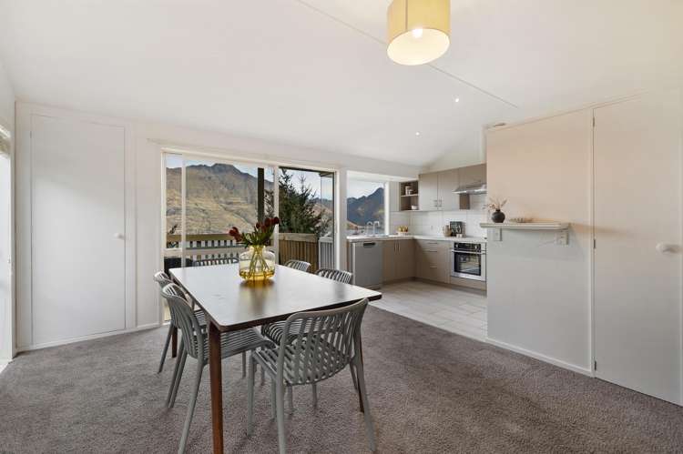 2a Bird Place Fernhill/Sunshine Bay_11