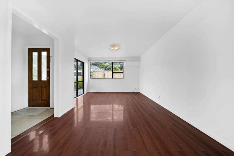 26 Lambrown Drive Totara Vale_16