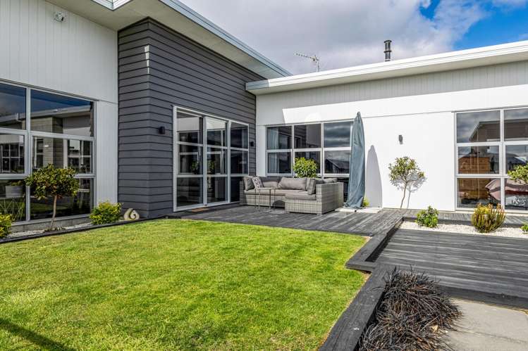 21 Torbay Avenue Lake Hood_25