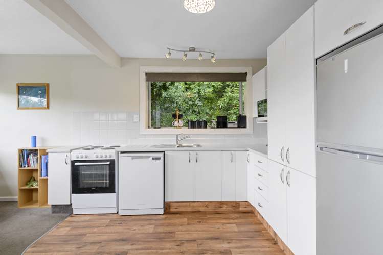 126 Gilberthorpes Road Hei Hei_5