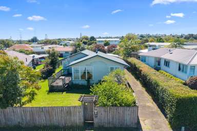 68 Edgewater Drive_1