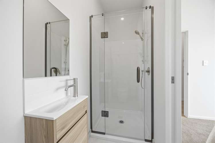 8/4 Blossom Lane Manurewa_13