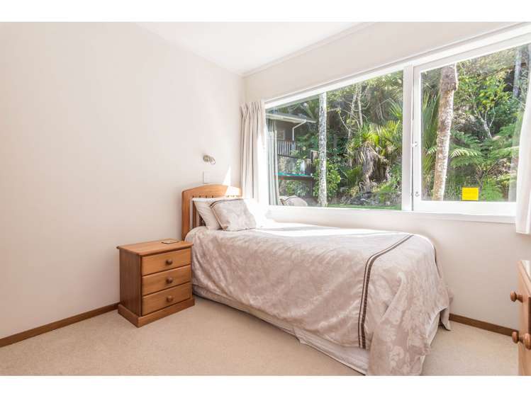 177 Woodlands Park Road Titirangi_11