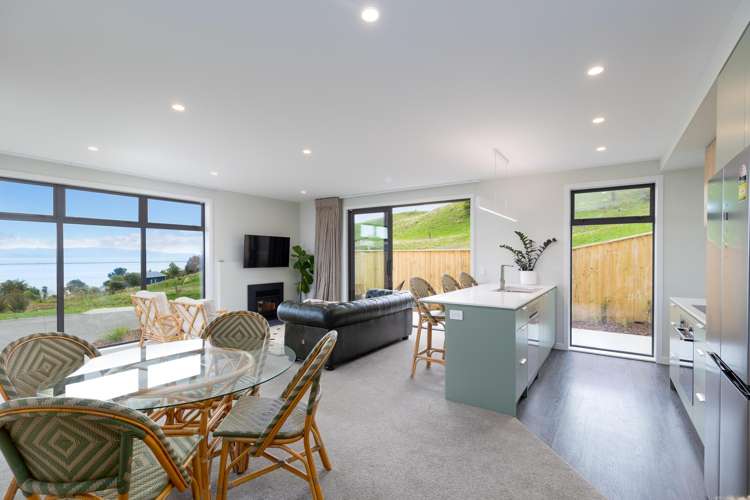 24 Ledger Road_3