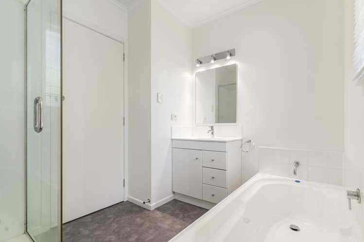 8 Webb Place Forrest Hill_21