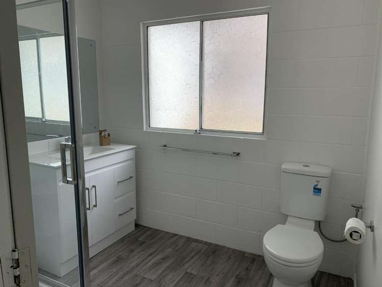 1/232 Rifle Range Road 11210_7