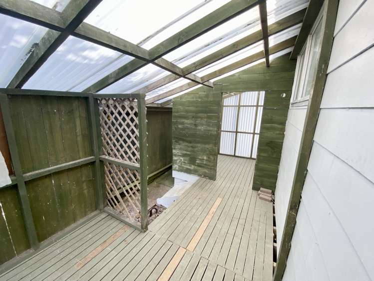 44 Universal Drive Henderson_13